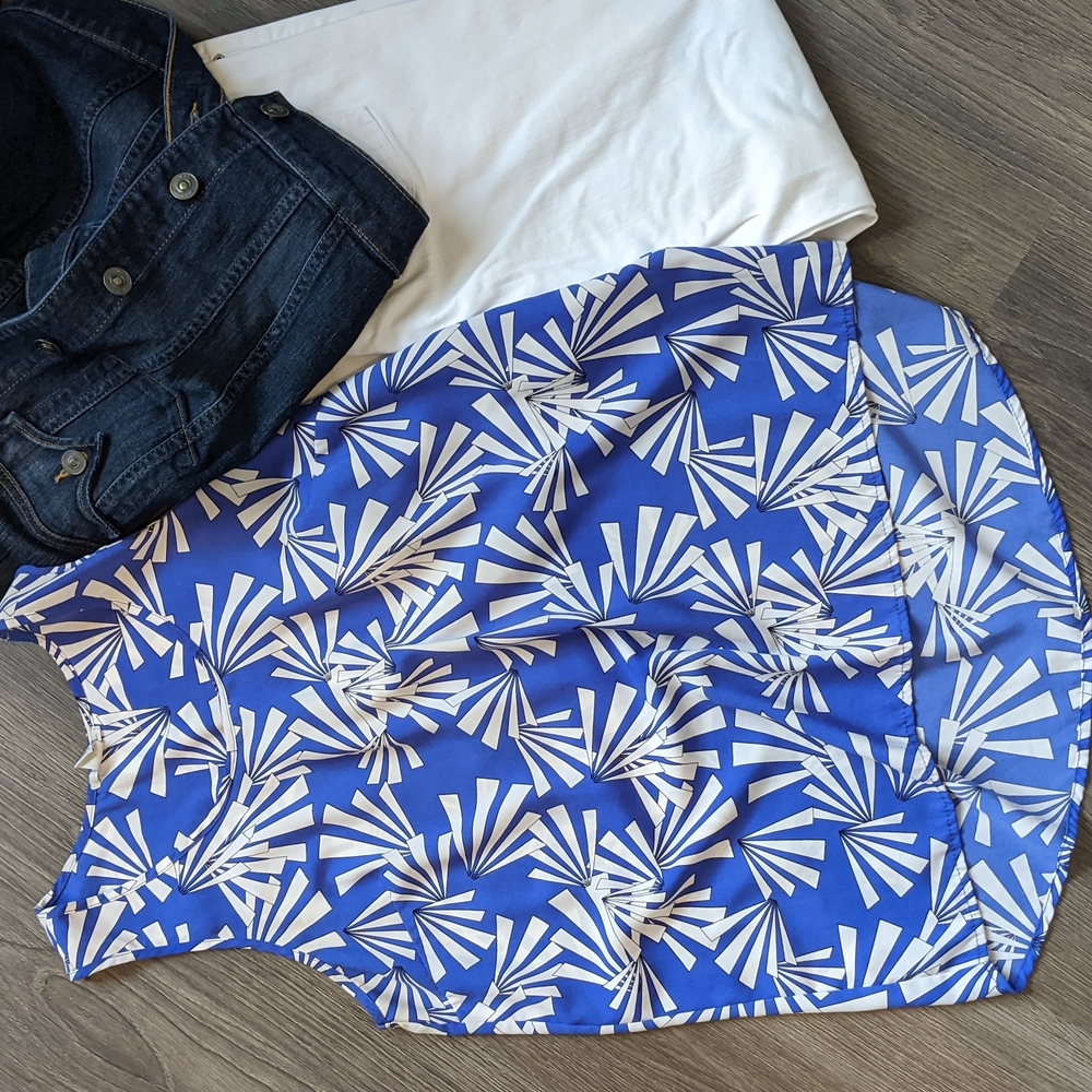 Nordstrom Halogen Sleeveless High-Low Blue & White Patterned Top- Medium